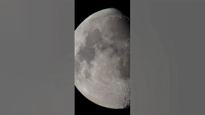 Bresser Teleskop AC 90/900 Messier OTA. Kamera: Samsung Galaxy S8